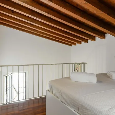 Vucciria & La Cala Lovely With Terrace Apartment Palermo